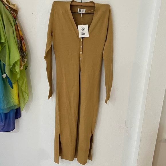 Lita by Ciara Iced Coffee Longline 4 Long sleeve Button Cardigan Size M - Picture 2 of 11